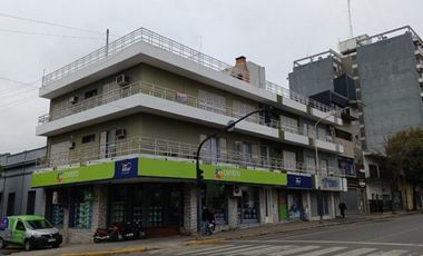 Amplio departamento de dos dormitorios en venta