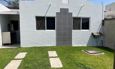 RENTO CASA EN FRACC CLAVELES