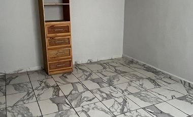 RENTO CASA EN FRACC CLAVELES