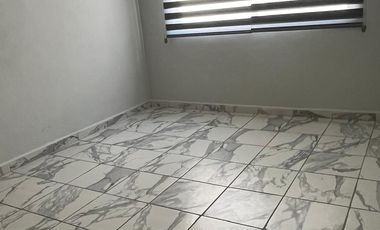 RENTO CASA EN FRACC CLAVELES
