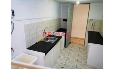 Venta Departamento 4To Piso -Las Torres De Los Olivos