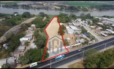 Terreno Industrial/Comercial en Venta o Alquiler – Vía a Daule