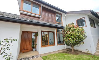 BROKER JERDIN EXCLUSIVIDAD 4D-3B-DEPEND- SALA ESTAR- PATIO