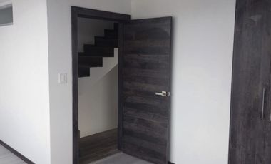 170 m2 Casa por estrenar en Renta 3 plantas mas terraza