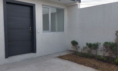 170 m2 Casa por estrenar en Renta 3 plantas mas terraza