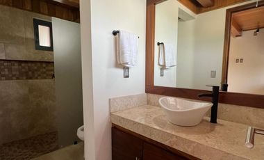 BAHIAS DE HUATULCO, OAXACA, CASA NUEVA, UNICA EN SU ESTILO,  SECTOR RESIDENCIAL  A SOLO MINUTOS DEL MAR