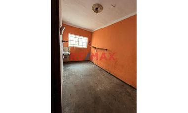 Se Vende Casa Comercial En Av La Paz, La Perla Callao