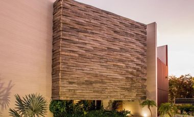 Casa en venta en Yucatan Country Club dentro de  privada Tumin