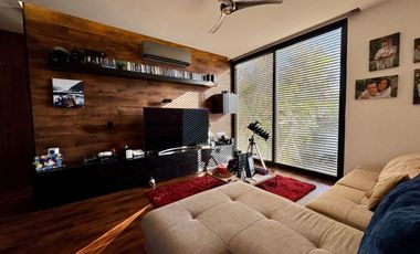 Casa en venta en Yucatan Country Club dentro de  privada Tumin