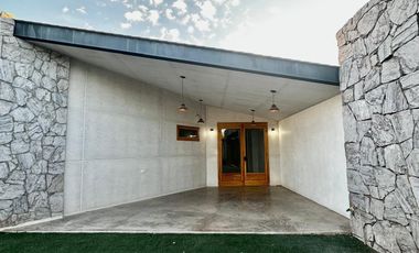 Casa de Una Planta en Venta en Pueblo Dorado