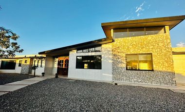 Casa de Una Planta en Venta en Pueblo Dorado