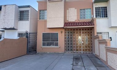 CASA EN RENTA FRAC LAS PLACITAS CALLE MONTEBELLO CIUDAD JUAREZ CHIHUAHUA