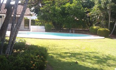 Casa Campestre en Venta Girardot, Ricaurte, Cundinamarca a una cuadra del Mall de Peñalisa