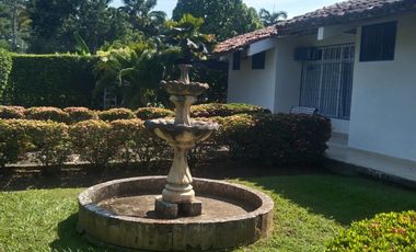 Casa Campestre en Venta Girardot, Ricaurte, Cundinamarca a una cuadra del Mall de Peñalisa