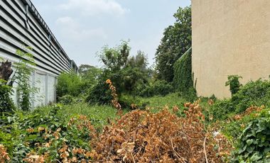 Great location, Great value! Land for sale in Sukhaphiban 5 Soi 32, Area of 100 square wah. Close to 7-Eleven and near expressway.