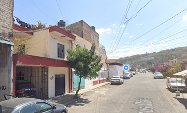 VENTA DE HERMOSA CASA