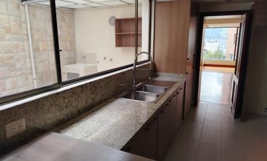 DEPARTAMENTO EN VENTA EN SECTOR CANAL 8, QUITO