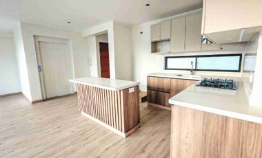 Venta Depa en Surco de Estreno, 3 hab+ Cochera+Ascensor: $195,000