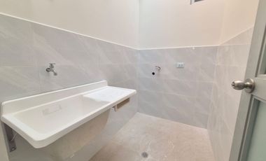 VENTA DE CASA EN URBANIZACIÓN LOS SAUCES CERCA DE LA UNIVERSIDAD SIPÁN