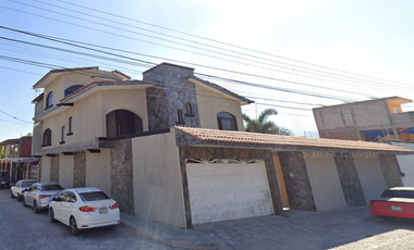 VENTA DE HERMOSA CASA