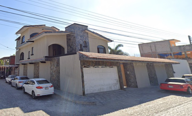 VENTA DE HERMOSA CASA