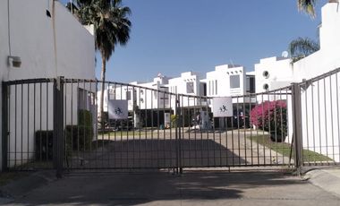 CASA EN RENTA EN FRACC. SITIO DEL SOL