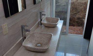 CASA EN RENTA