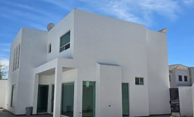 CASA EN VENTA AL NORTE DE SALTILLO EN FRACCIONAMIENTO CERRADO LAS CANTERAS