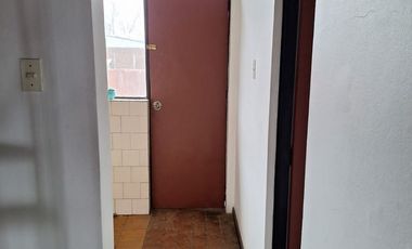 VENTA PROPIEDAD  CON LOCALES COMERCIALES CENTRO TALCA 750.000----