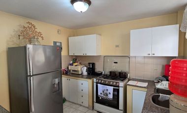 Vendo Casa Esquinera en Urbanización Estrella del Mar con 4 Dormitorios 199 m²