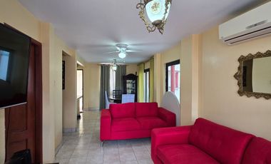 Vendo Casa Esquinera en Urbanización Estrella del Mar con 4 Dormitorios 199 m²
