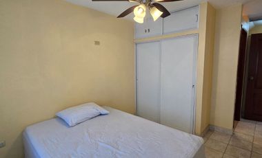 Vendo Casa Esquinera en Urbanización Estrella del Mar con 4 Dormitorios 199 m²