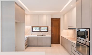 EXCLUSIVE 5-BR HOME IN TAHANAN VILLAGE | 280 SQM LOT | 375 SQM FA | READY FOR OCCUPANCY!
