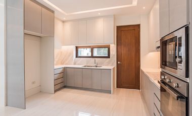 EXCLUSIVE 5-BR HOME IN TAHANAN VILLAGE | 280 SQM LOT | 375 SQM FA | READY FOR OCCUPANCY!
