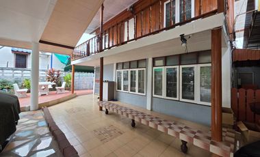 Classic Vintage-Style Hardwood House at a Hot Price—Lower than the Appraisal Value! Single House for Sale Behind Lotus Ban Chang, Phla Subdistrict
