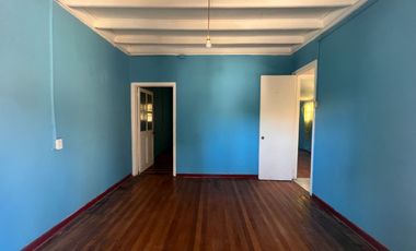 Oportunidad casona en plaza de peñaflor