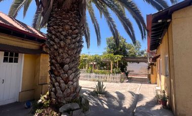 Oportunidad casona en plaza de peñaflor