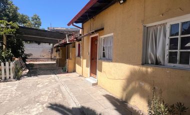 Oportunidad casona en plaza de peñaflor