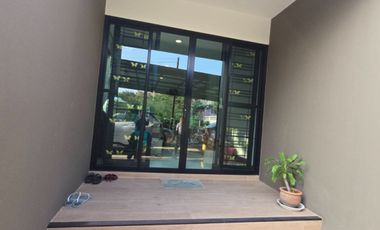 Single house for sale Modern style, 100 sqw., size 3 beds, 2 baths, 1 kitchen, 1 living room, 1 prayer room, usable area 200 sq m., price 14.3 million