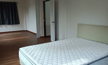 Single house for sale Modern style, 100 sqw., size 3 beds, 2 baths, 1 kitchen, 1 living room, 1 prayer room, usable area 200 sq m., price 14.3 million
