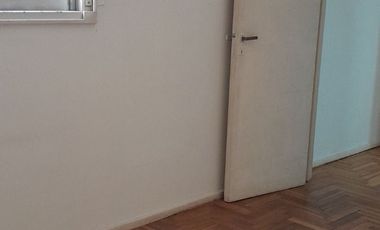 2 Ambientes Muy Luminoso con Cochera Fija - Barrio La Imprenta