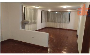 Arriendo Amplia Casa 350m2 independiente la Primavera 2