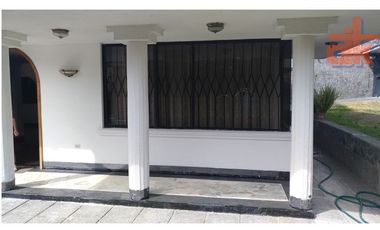 Arriendo Amplia Casa 350m2 independiente la Primavera 2