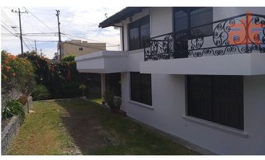 Arriendo Amplia Casa 350m2 independiente la Primavera 2