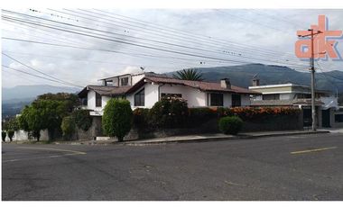 Arriendo Amplia Casa 350m2 independiente la Primavera 2