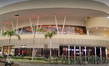 VENDO LOCA EN EL CENTRO COMERCIAL UNICENTRO DE LA CIUDAD DE NEIVA