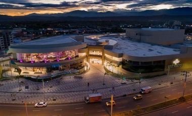 VENDO LOCA EN EL CENTRO COMERCIAL UNICENTRO DE LA CIUDAD DE NEIVA
