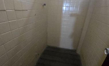 Vendo Casa 3 pisos en Gómez Rendón y la 6ava Uso Comercial - Residencial
