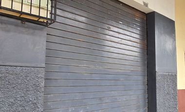 Vendo Casa 3 pisos en Gómez Rendón y la 6ava Uso Comercial - Residencial