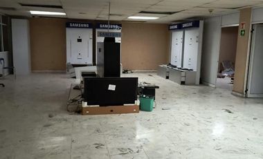 Ofrezco Edificio Uso de Suelo Multifamiliar En Avenida En Venta en el Centro